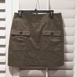 Loft semi mini skirt
